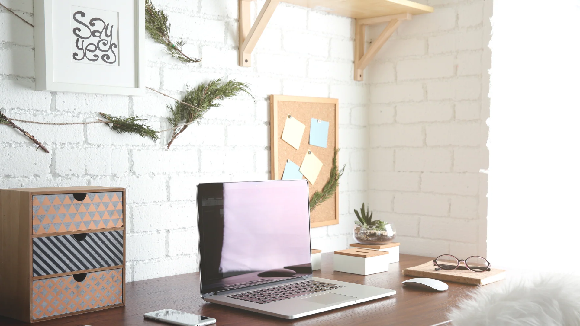 Menjalani Hari Kerja dengan Alur yang Lebih Tenang